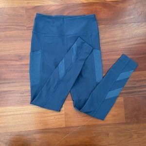 Blue high waisted yoga pants with side pockets XS like new